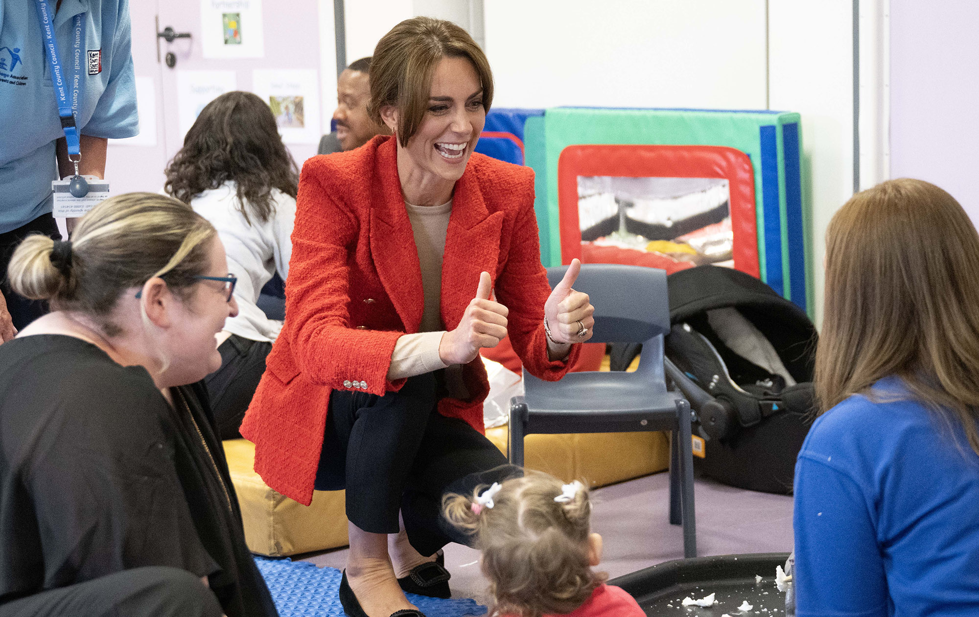 Яке вбрання обрала Кейт Міддлтон для зустрічі в дитячому центрі (фото)